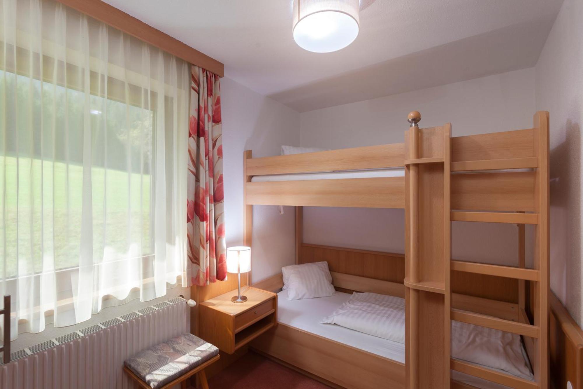 Alpenhotel Badmeister Flattach Rum bild