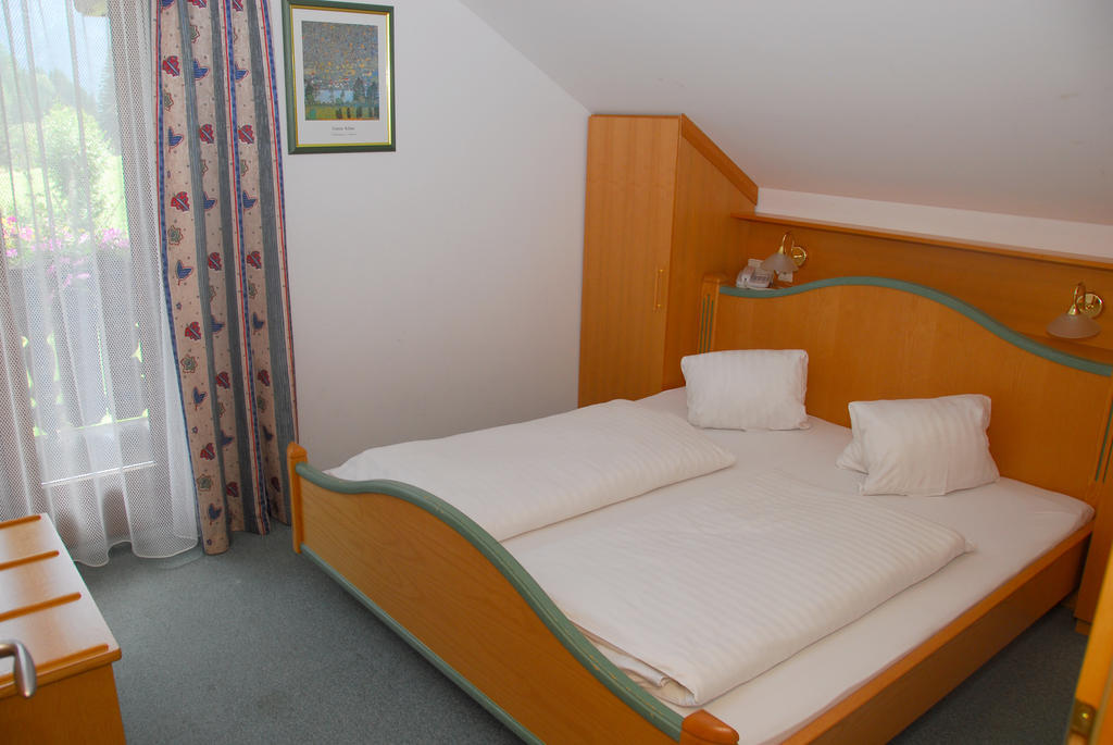 Alpenhotel Badmeister Flattach Rum bild