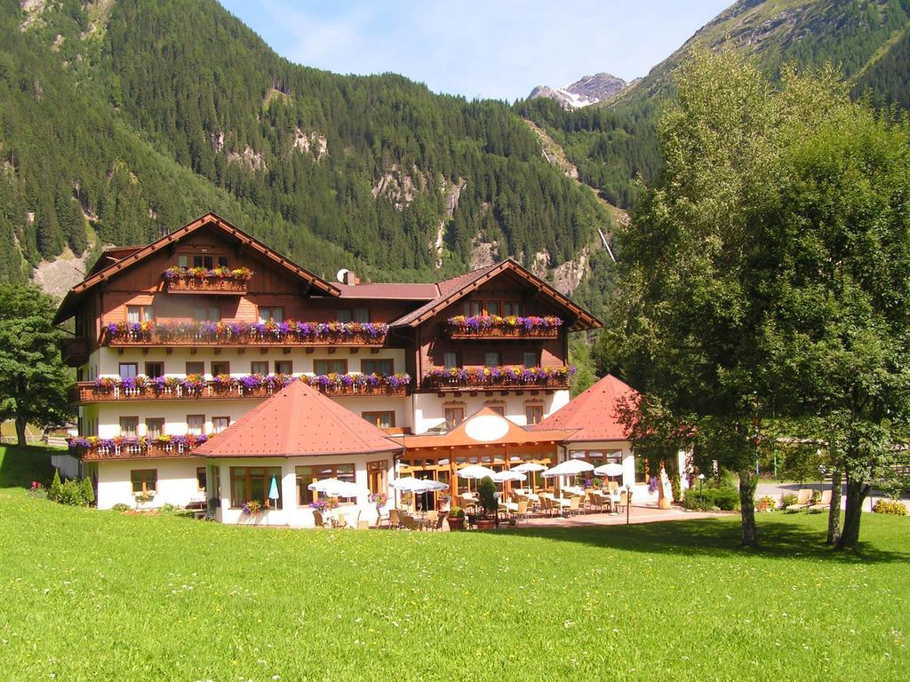 Alpenhotel Badmeister Flattach Exteriör bild