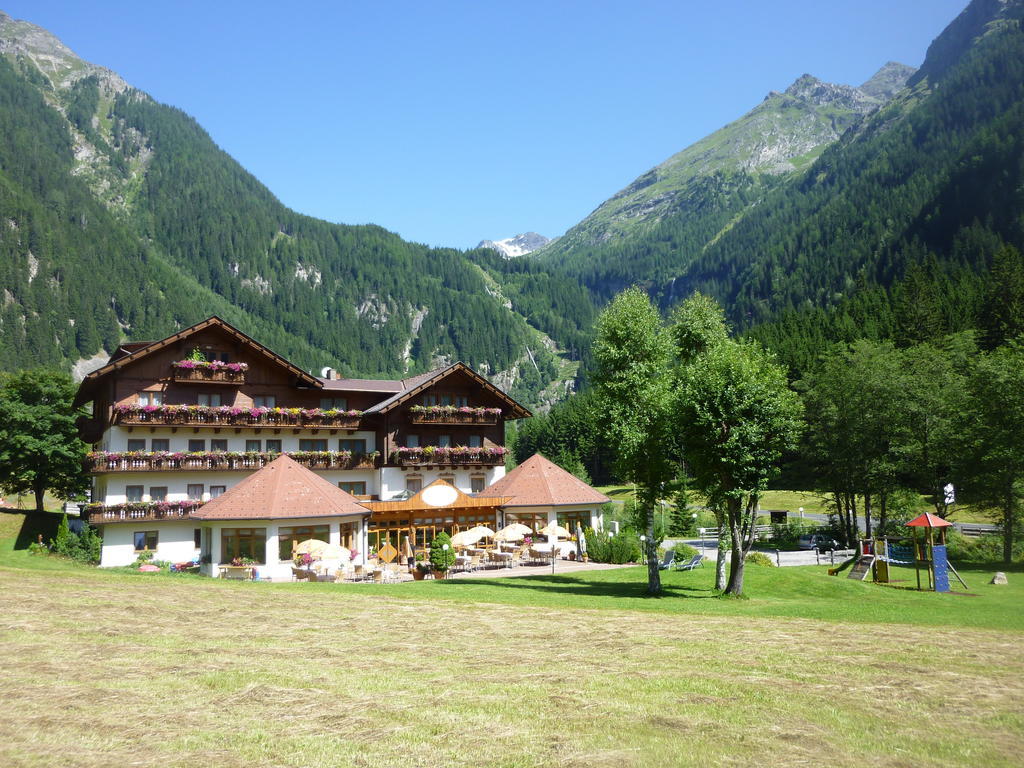 Alpenhotel Badmeister Flattach Exteriör bild