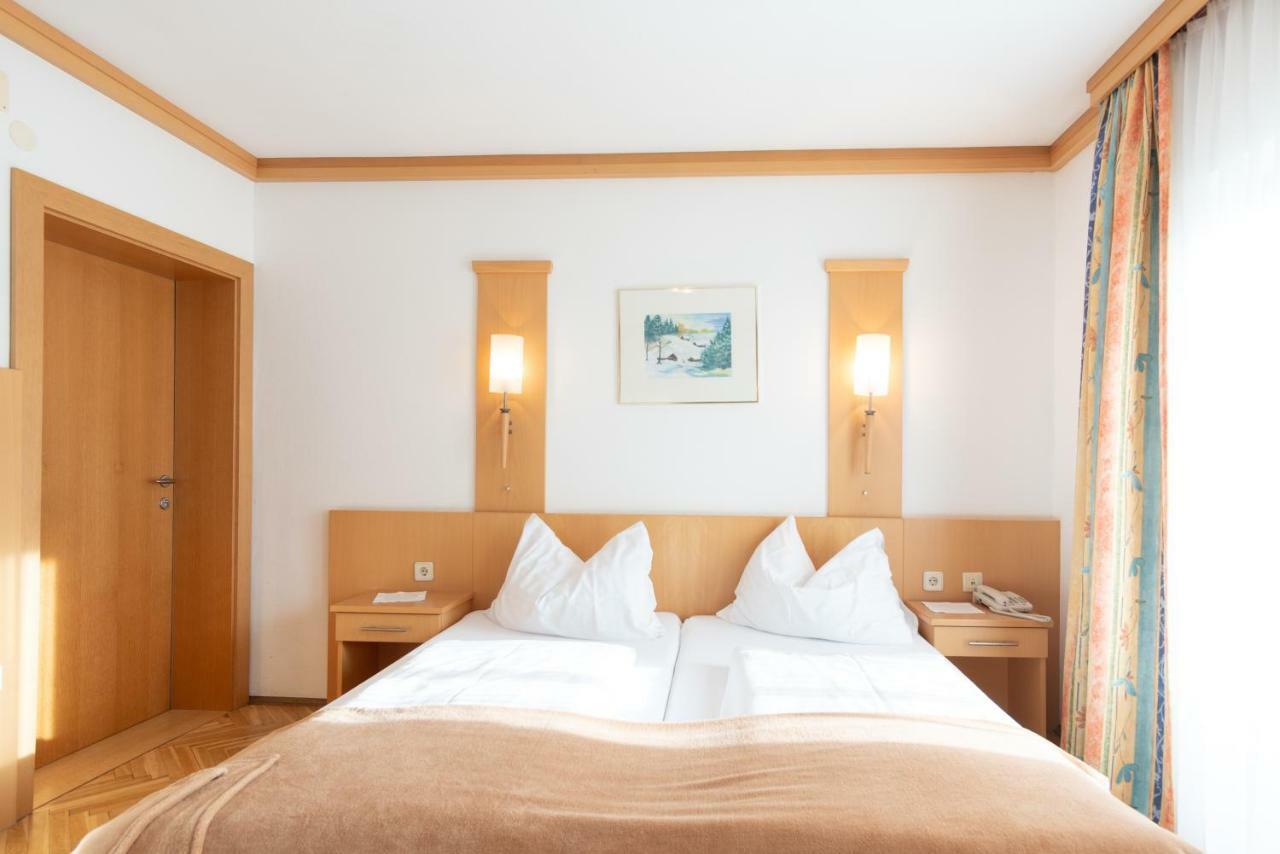 Alpenhotel Badmeister Flattach Exteriör bild