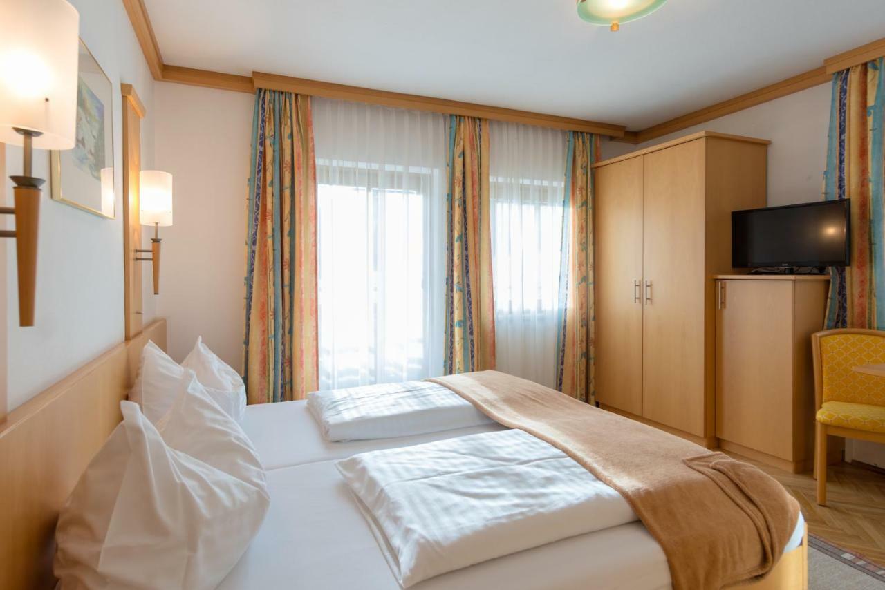 Alpenhotel Badmeister Flattach Exteriör bild
